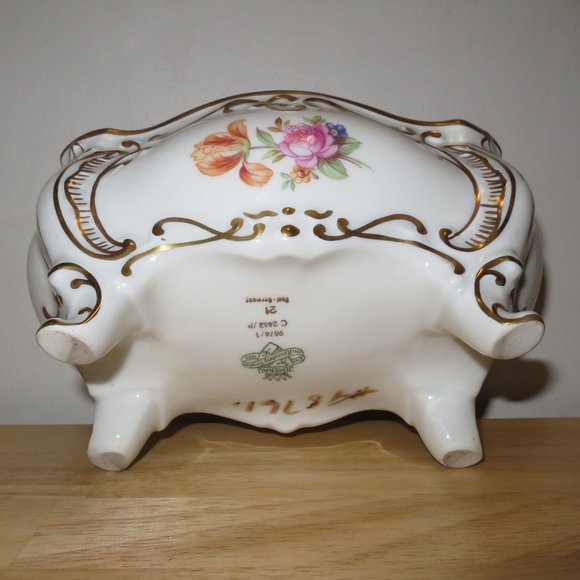 Vanity Dresser Trinket Box Graf von Henneberg Porzellan JL Menau C2462/P Germany - Picture 8 of 9